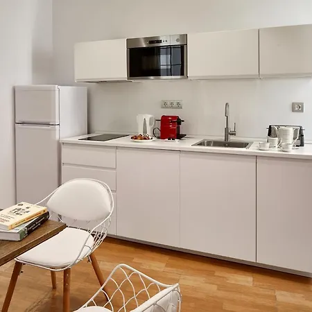 Lodgingmalaga Plaza Constitucion Apartment